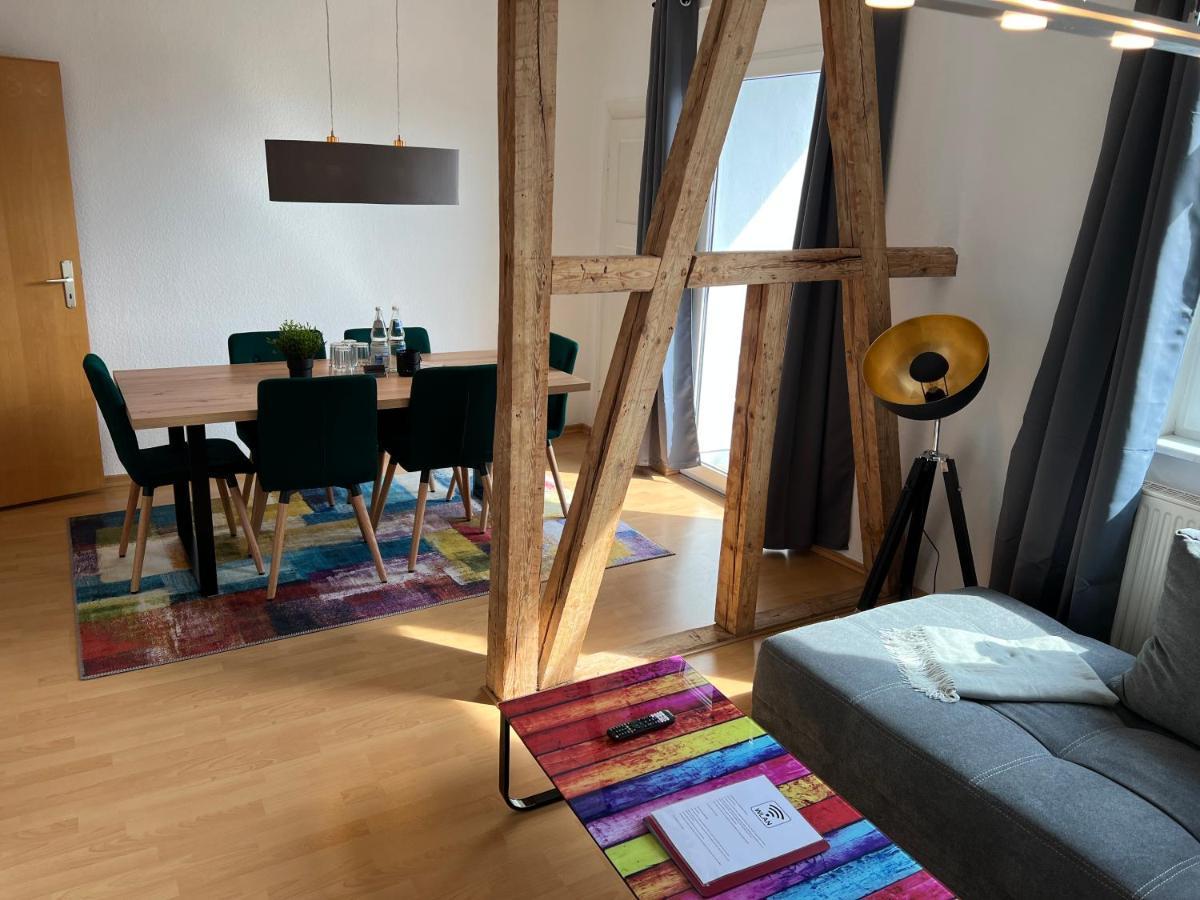 Appartement Apartment, Balkon, Sonnig, Wifi, Parkplaetze, Naehe Zentrum Iéna