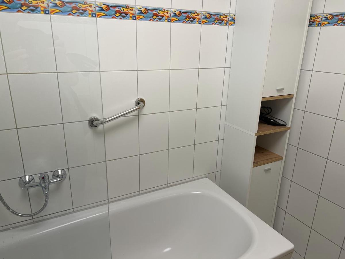 Apartment, Balkon, Sonnig, Wifi, Parkplaetze, Naehe Zentrum Appartement *
